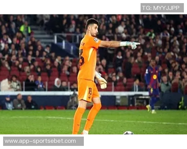 科贝分析巴萨与奥维耶多比赛判罚霍安加西亚触球不算点球犯规